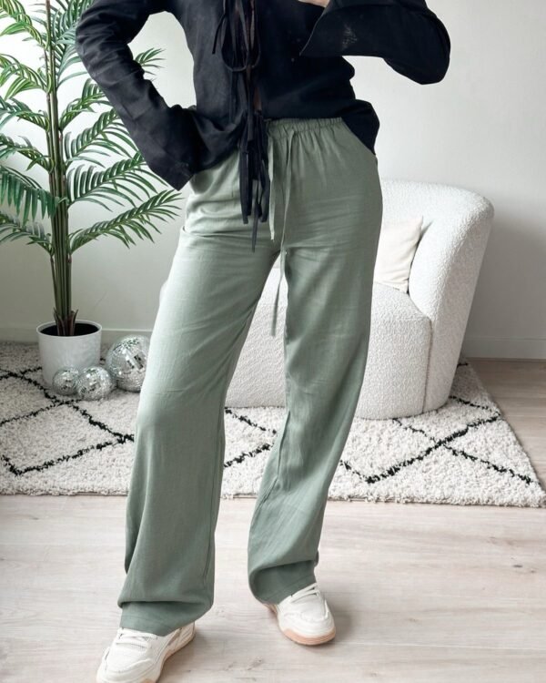 STRAIGHT LEG LINENS